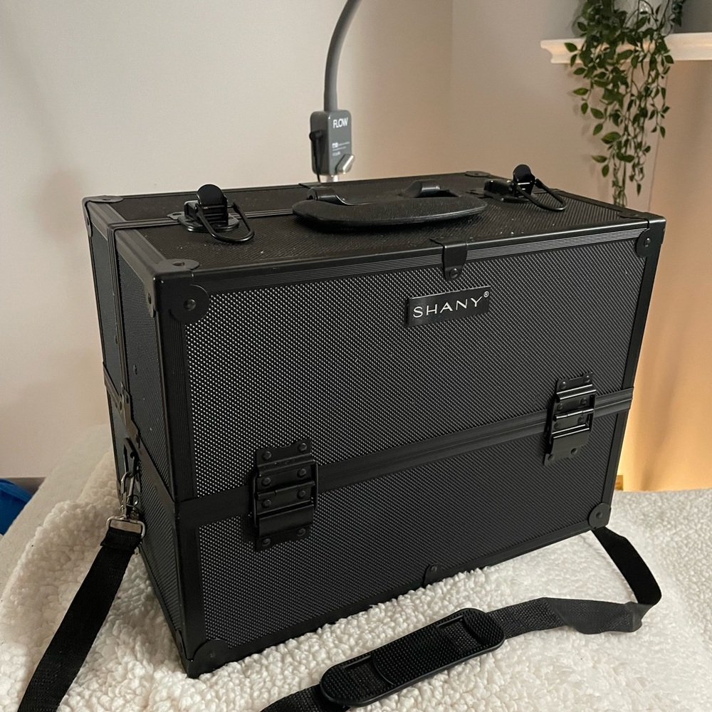 Make up mobile case